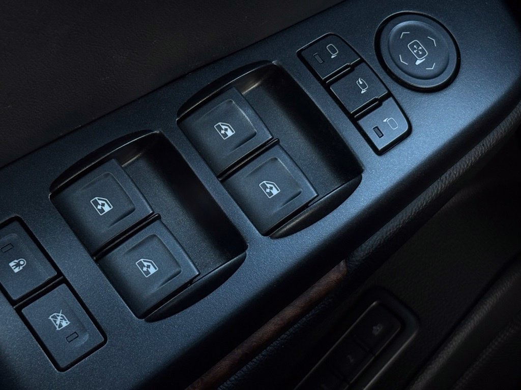 Used 2019 Chevrolet Tahoe Premier RWD image 13