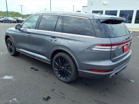 Used 2021 Lincoln Aviator Reserve w/ Equipment Group 208A image 3