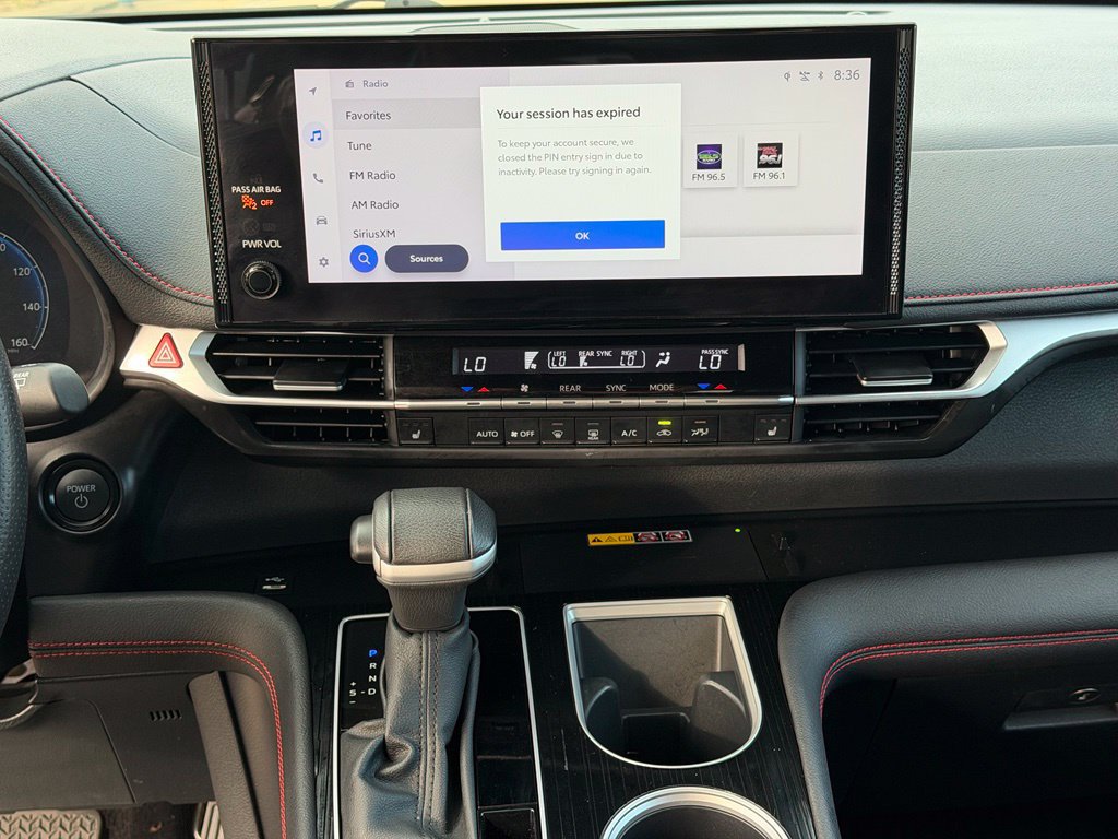Used 2025 Toyota Sienna XSE w/ XSE Plus Package FWD image 37