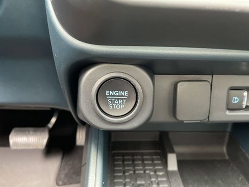 Used 2025 Ford Maverick Lobo AWD/4WD image 24