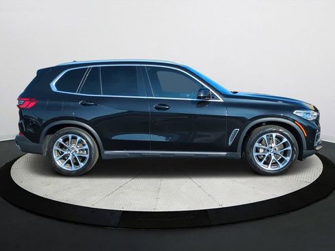 Used 2019 BMW X5 xDrive40i w/ Executive Package image 3