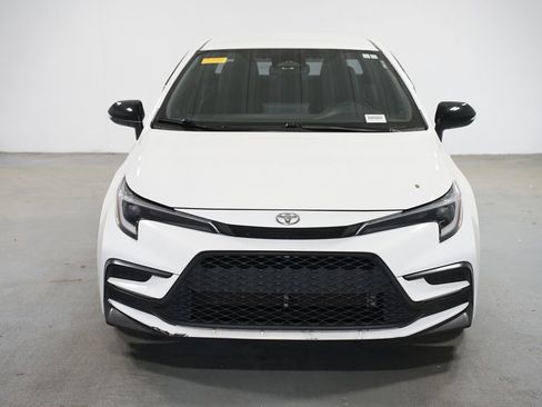 Used 2024 Toyota Corolla SE image 2
