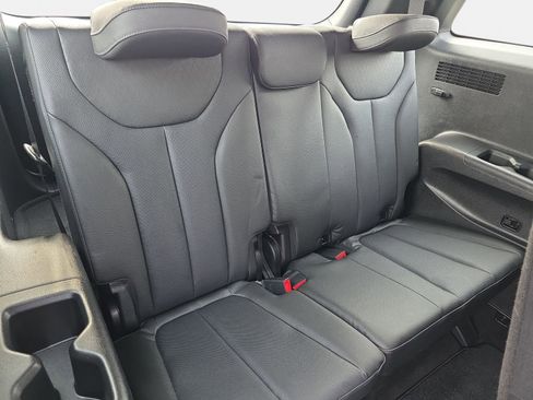 Used 2022 Hyundai Palisade SEL w/ 8P Bench Seat Package image 12