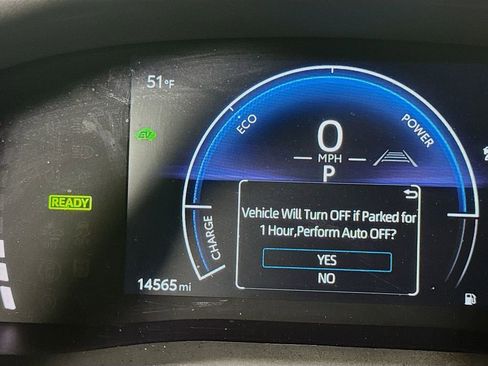 Used 2025 Toyota Camry LE image 12