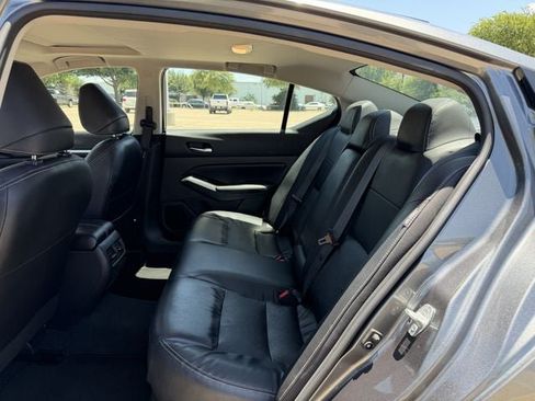 Used 2023 Nissan Altima 2.5 SL FWD image 28
