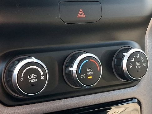 Used 2022 RAM 1500 Big Horn AWD/4WD image 15