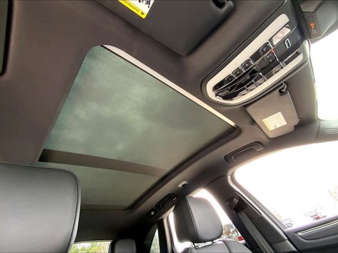 Used 2021 Porsche Macan S image 13