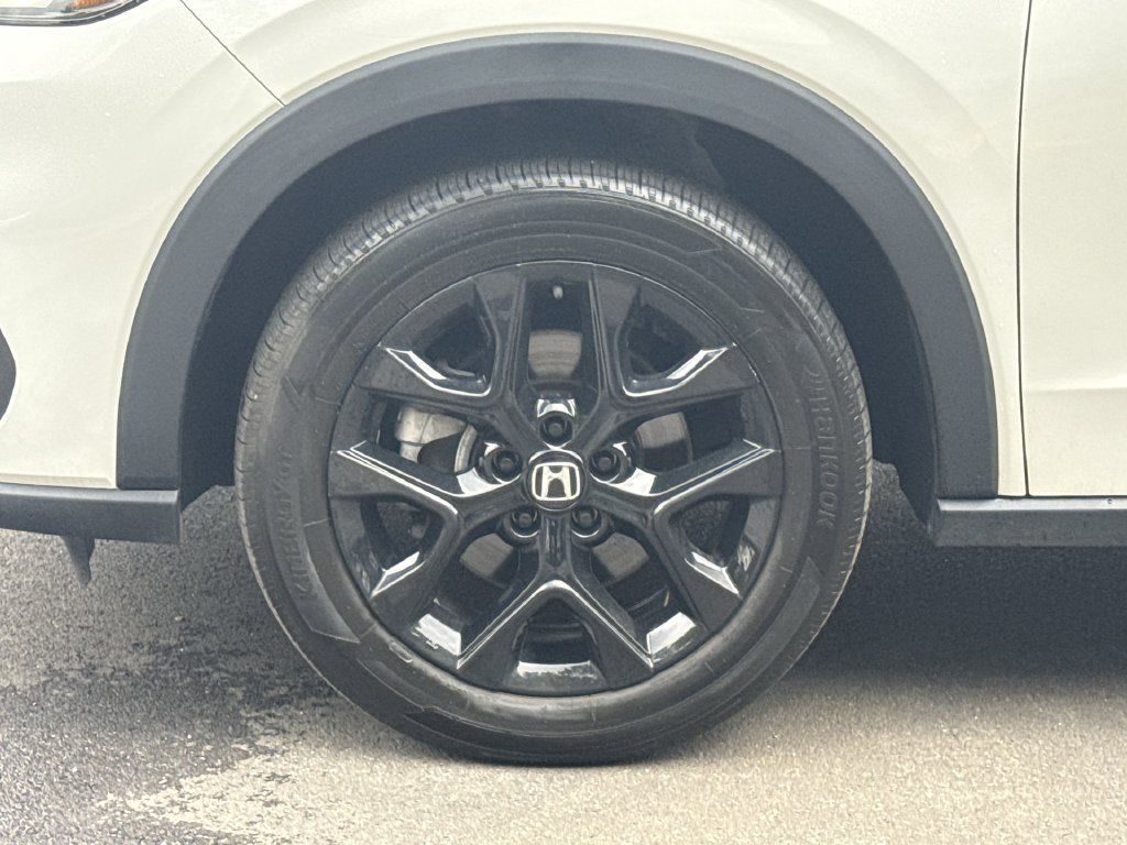 Certified 2024 Honda HR-V Sport image 18