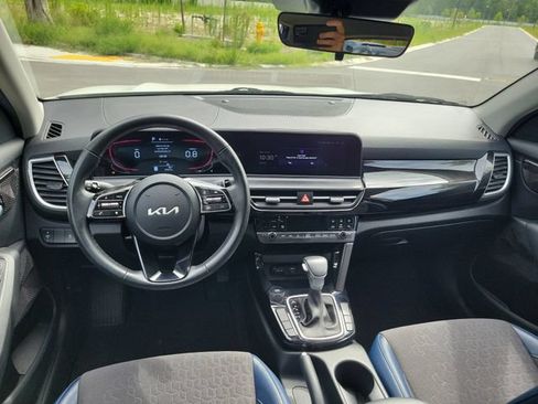 Used 2025 Kia Seltos S FWD image 10