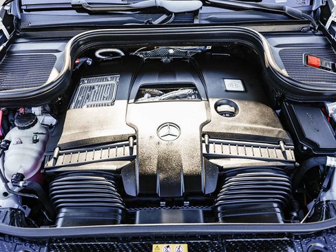 Certified 2025 Mercedes-Benz Maybach GLS 600 4MATIC image 35