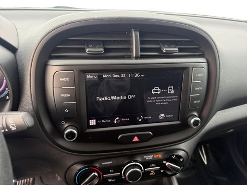 Certified 2023 Kia Soul LX image 12