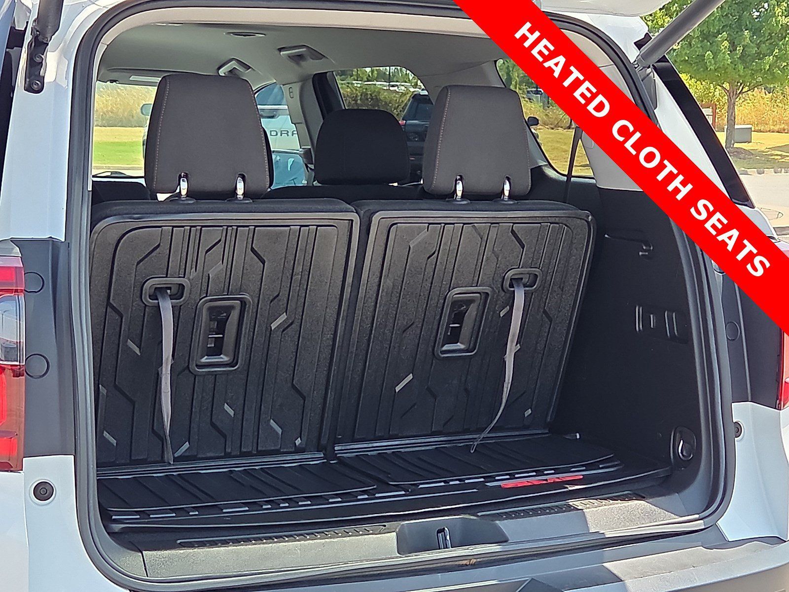 Used 2023 GMC Acadia AT4 w/ Trailering Package AWD/4WD image 9