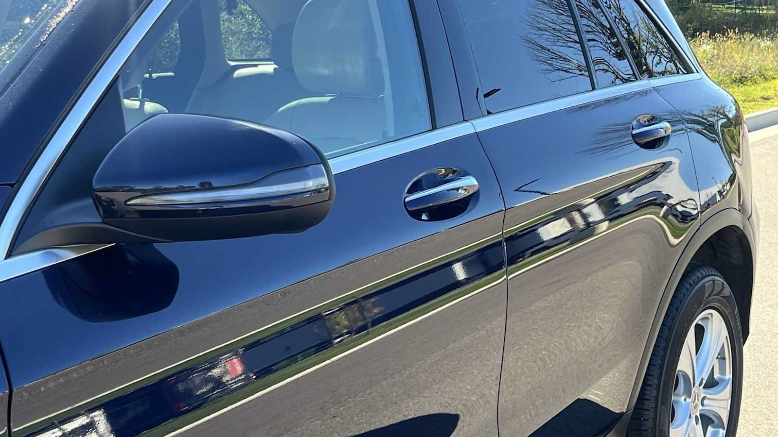 Used 2018 Mercedes-Benz GLC 350e 4MATIC image 17
