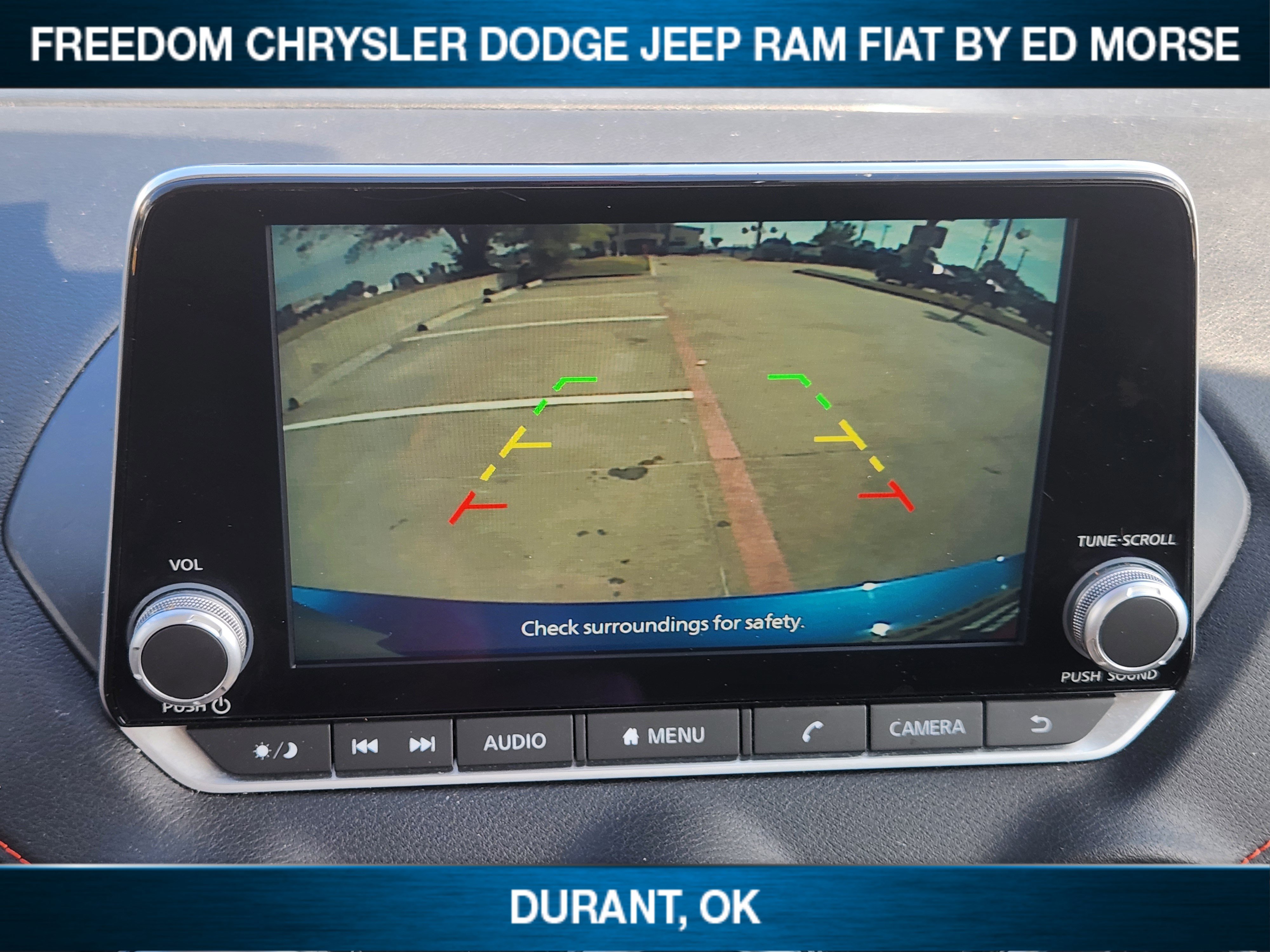 Used 2025 Nissan Sentra SR FWD image 12