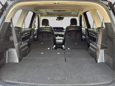 Used 2024 Kia Telluride S w/ S Sunroof Package FWD image 9