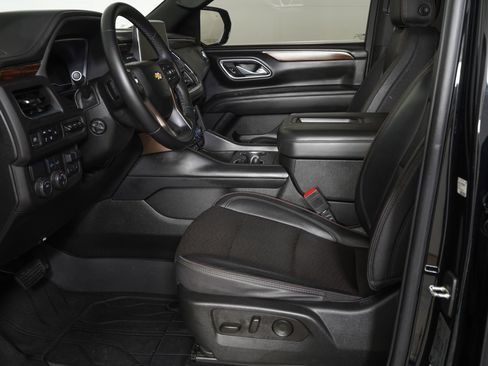 Used 2023 Chevrolet Tahoe High Country w/ Premium Package RWD image 15