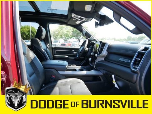Used 2025 RAM 1500 Laramie AWD/4WD image 15