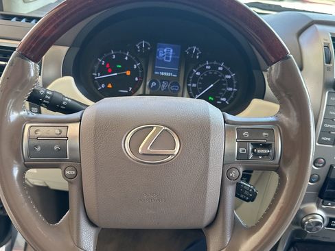 Used 2015 Lexus GX 460 w/ Premium Package AWD/4WD image 18