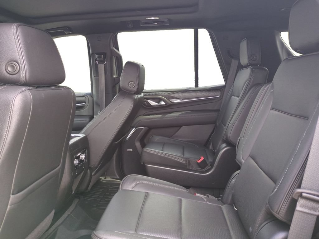 Used 2022 GMC Yukon Denali w/ Denali Premium Package AWD/4WD image 15