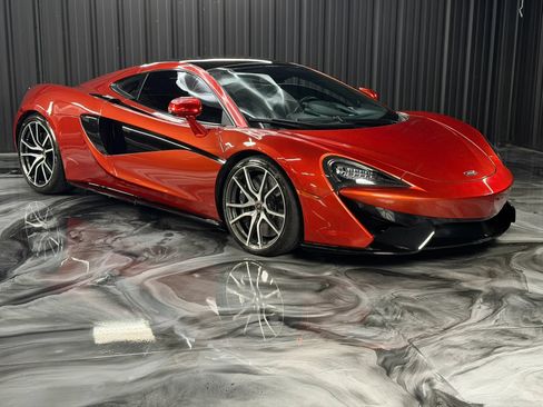 Used 2018 McLaren 570S RWD image 12