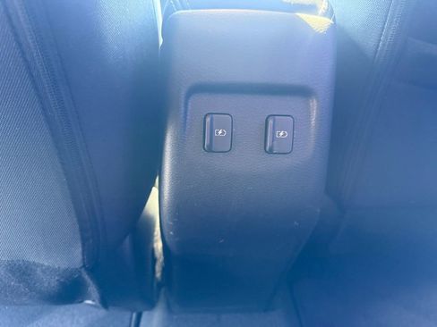 Used 2021 Nissan Kicks SV FWD image 30