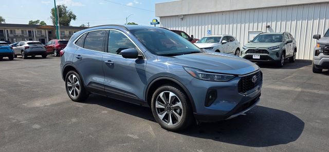 Used 2024 Ford Escape Platinum AWD/4WD image 2