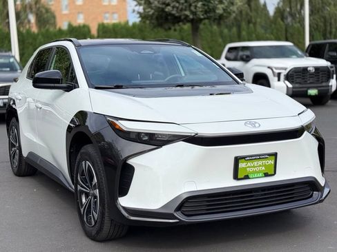 Certified 2024 Toyota bZ4X AWD w/ Weather Package image 7