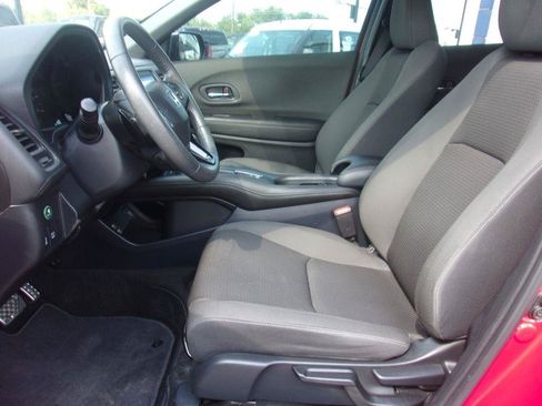 Used 2022 Honda HR-V Sport image 9