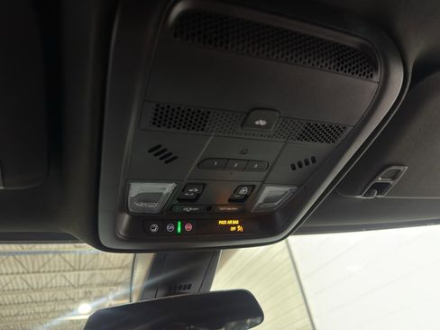 Used 2024 Cadillac XT5 Sportv image 36