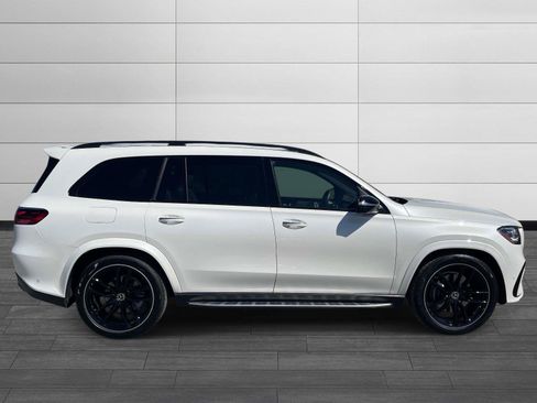 Used 2024 Mercedes-Benz GLS 450 4MATIC image 2