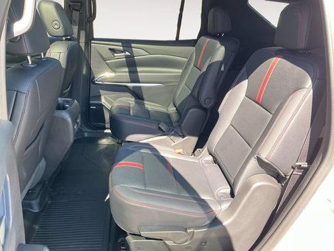 Certified 2026 Chevrolet Traverse RS w/ LPO, Floor Liner Package AWD/4WD image 26