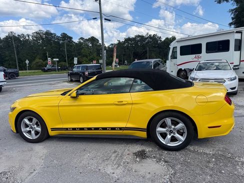 Used 2016 Ford Mustang Convertible RWD image 8
