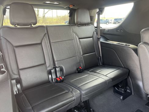 Used 2023 Chevrolet Tahoe High Country w/ Advanced Technology Package AWD/4WD image 17