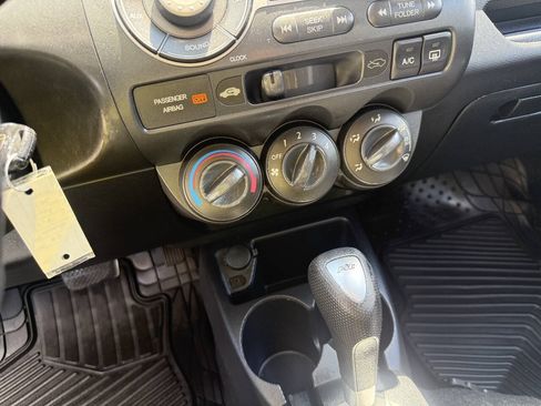 Used 2008 Honda Fit Sport image 14