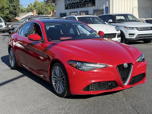 Used 2017 Alfa Romeo Giulia Ti w/ TI Lusso Package RWD image 8