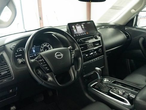 Used 2024 Nissan Armada SV RWD image 3