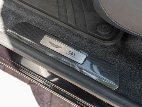 Used 2025 Aston Martin DBX 707 image 17