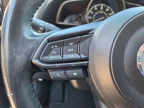 Used 2018 MAZDA MAZDA3 Touring image 28