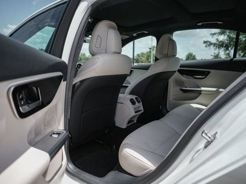 Certified 2025 Mercedes-Benz C 300 4MATIC Sedan image 30