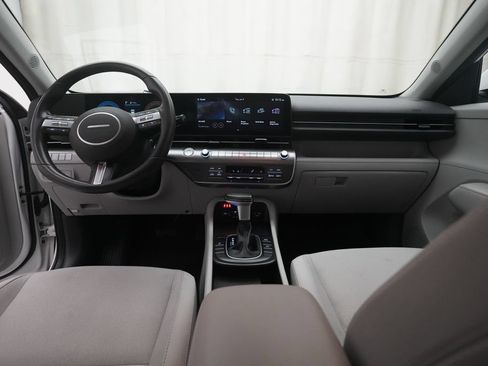 Used 2024 Hyundai Kona SEL AWD/4WD image 5