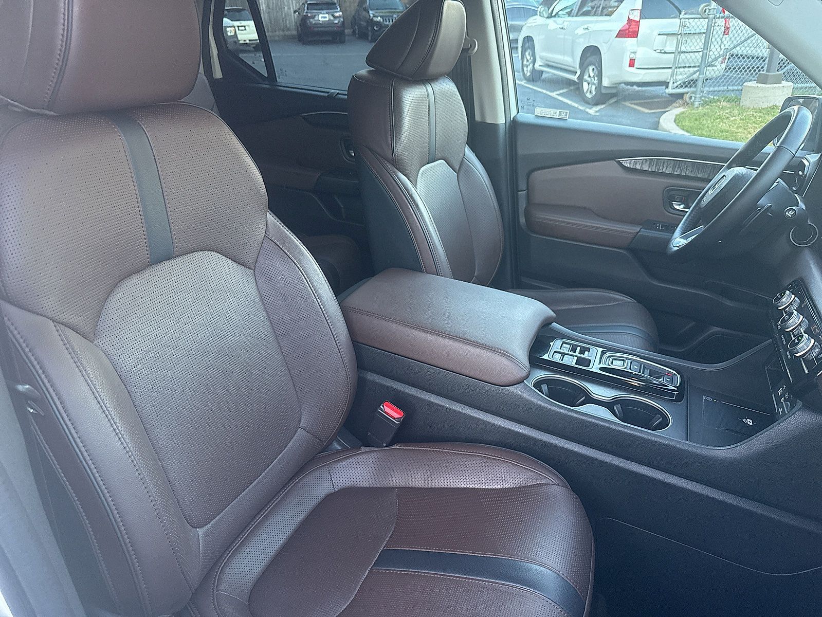 Used 2023 Honda Pilot Elite image 42