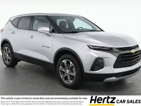 Used 2025 Chevrolet Blazer LT image 1
