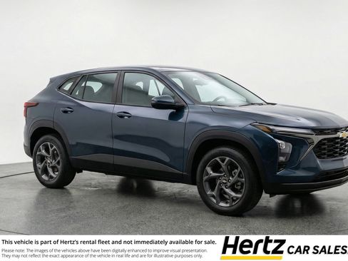 Used 2025 Chevrolet Trax LT FWD image 1