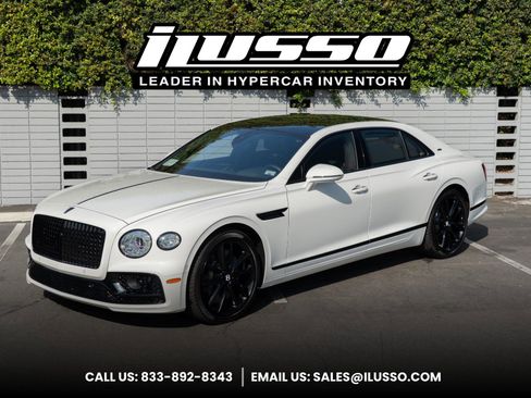 Used 2024 Bentley Flying Spur V8 image 1