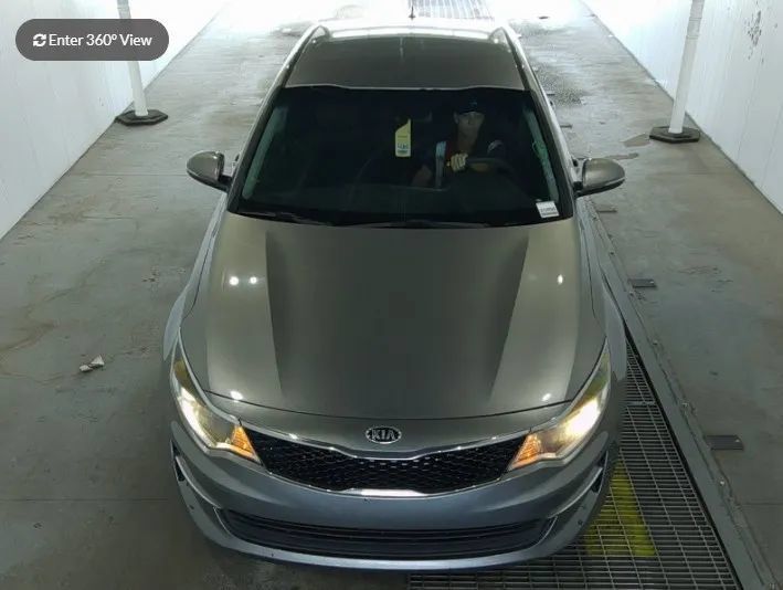 Used 2018 Kia Optima LX w/ 17" Alloy Wheels Package FWD image 4