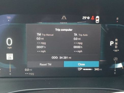 Used 2024 Volvo XC40 B5 Core AWD/4WD image 23
