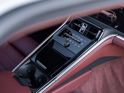 Certified 2026 Porsche Panamera RWD image 34
