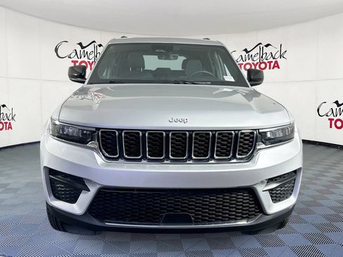 Used 2025 Jeep Grand Cherokee Laredo X w/ Trailer Tow Package RWD image 2