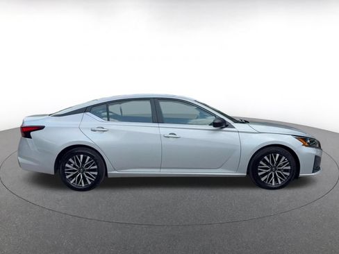 Used 2026 Nissan Altima 2.5 SV FWD image 16