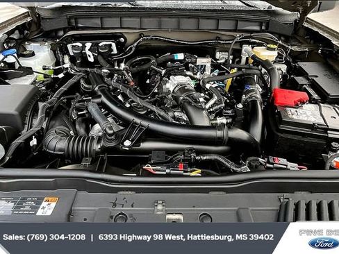 New 2025 Ford Bronco Badlands image 6